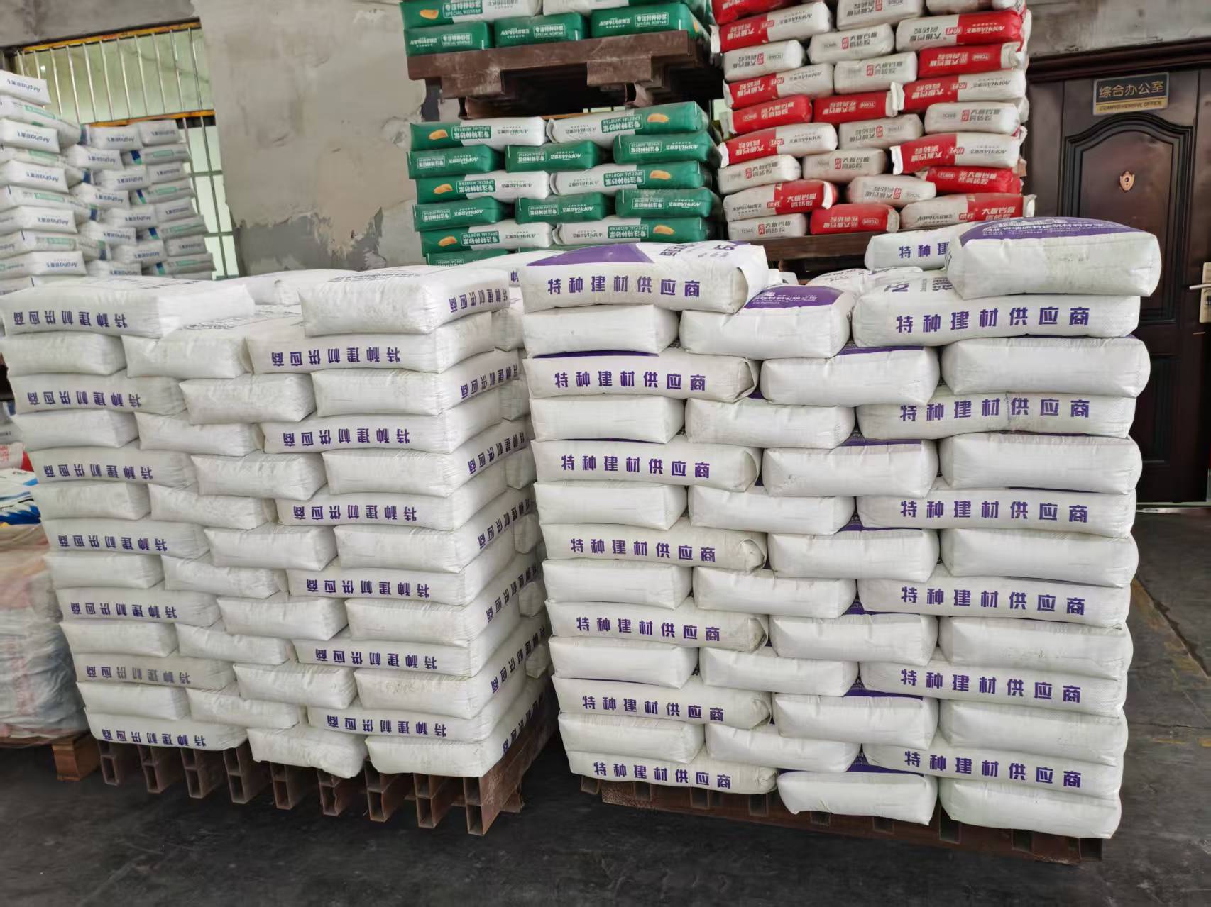 东光拱顶带模注浆料